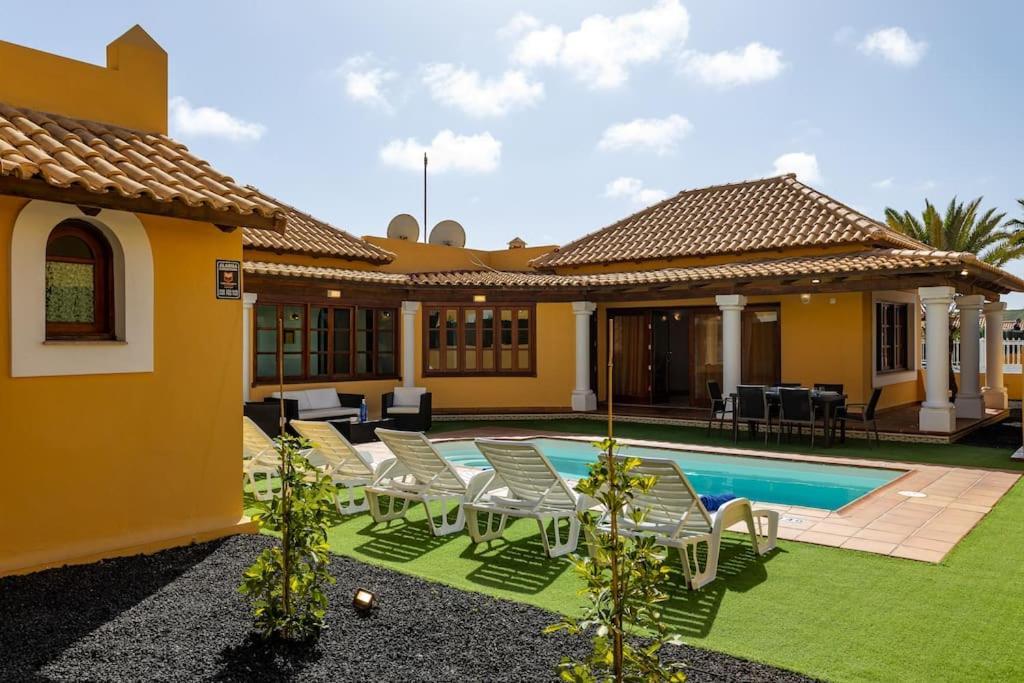 Villa Helen - Heated Pool Wifi Smarttv Barbecue Corralejo Eksteriør billede