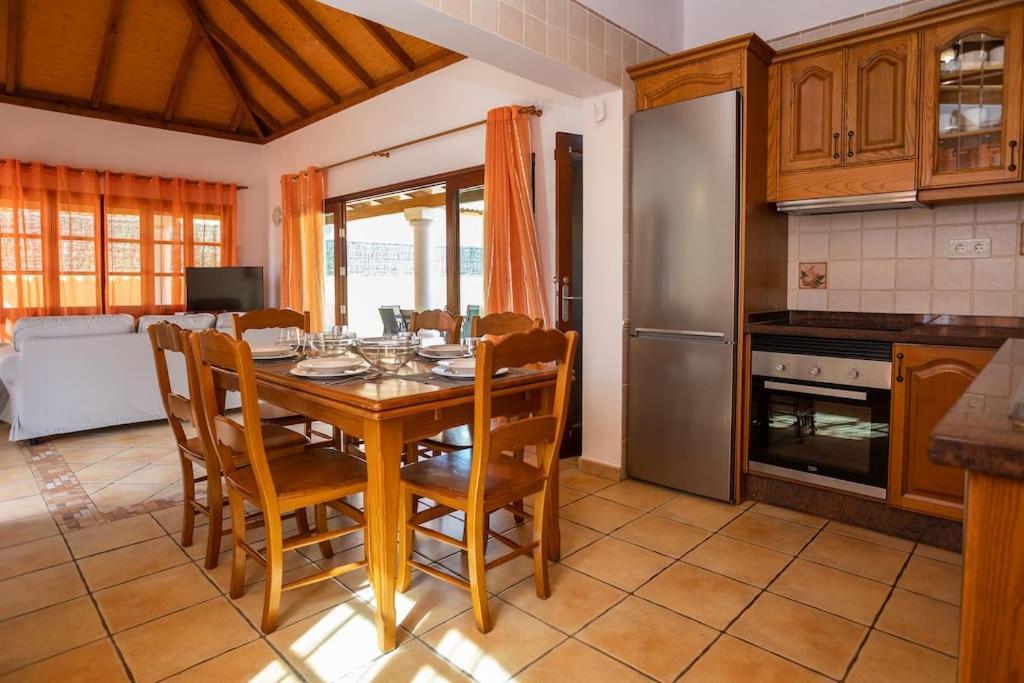 Villa Helen - Heated Pool Wifi Smarttv Barbecue Corralejo Eksteriør billede